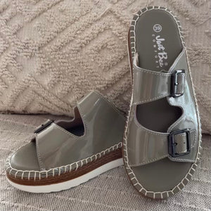 Cassia sandal - olive patent